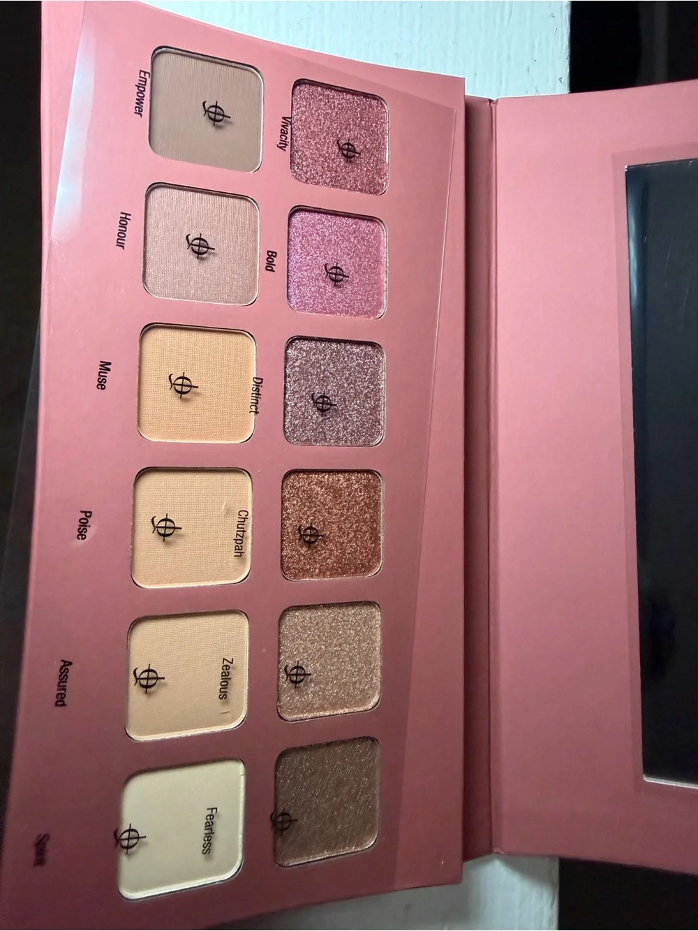 Illamasqua Coral Pink Eyeshadow Palette Compact